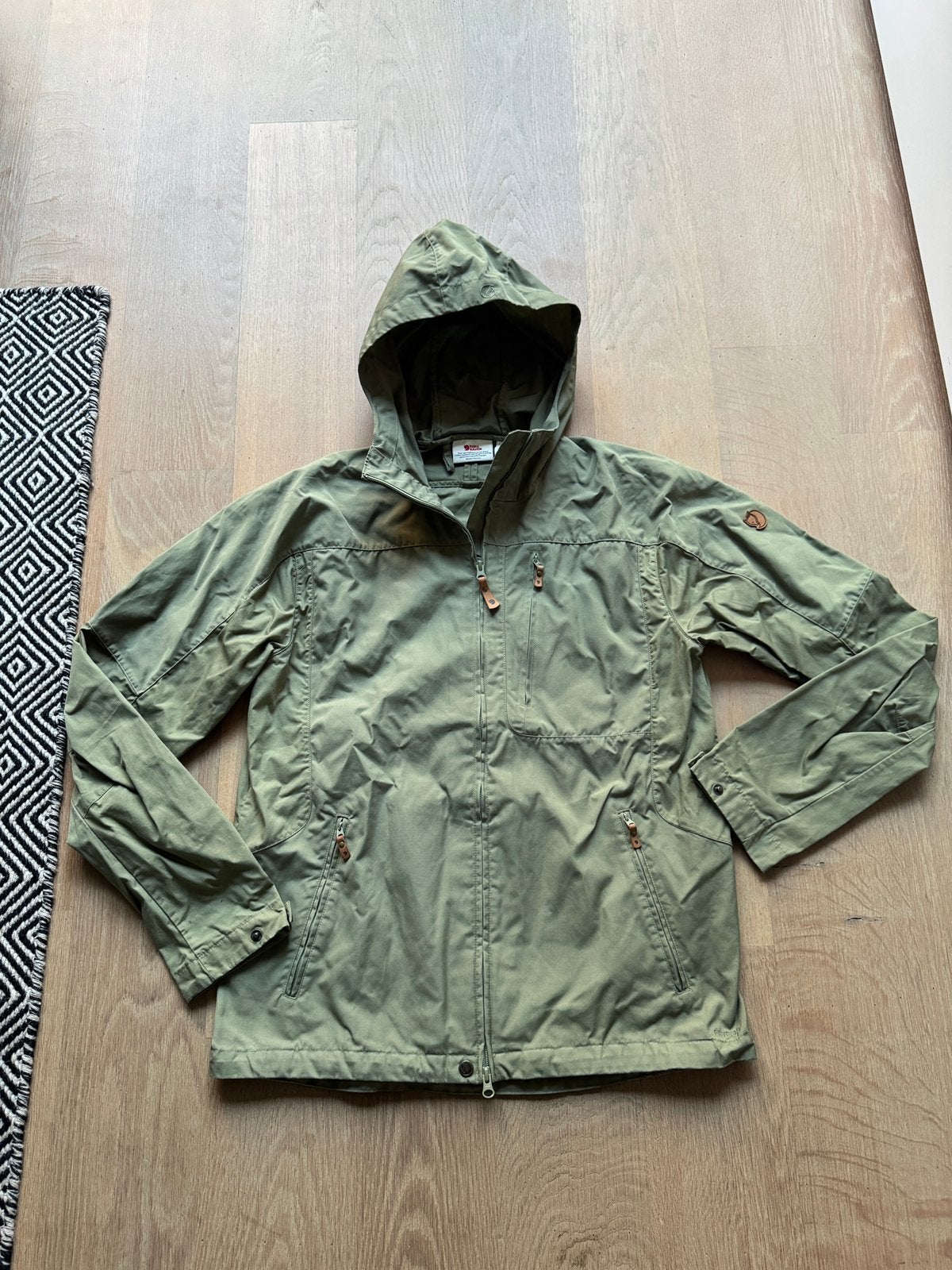 Prachtige Fjallraven sten jacket  maat L  Kleur groen, Kleding | Heren, Jassen | Zomer, Ophalen of Verzenden, Zo goed als nieuw