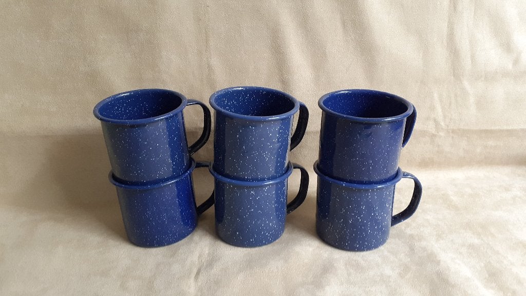 Zes nieuwe emaille mokken. Blauw., Nieuw, Overige stijlen, Metaal, Mok