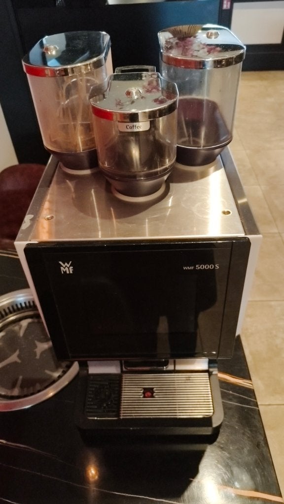 WMF 5000S volautomaat koffiemachine, Gemalen koffie, Gebruikt, 10 kopjes of meer, Koffiemachine