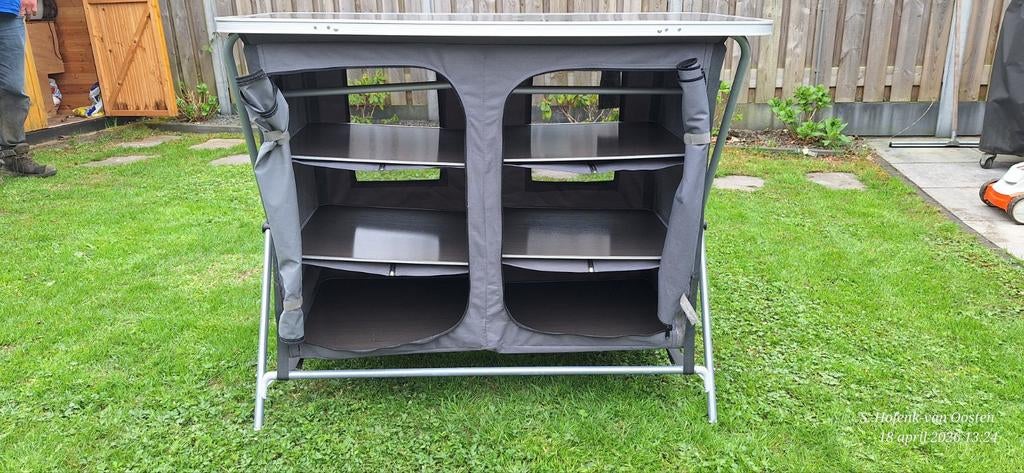 Base Camp camping kast - Praktisch en Compact, Caravans en Kamperen, Ophalen, Gebruikt