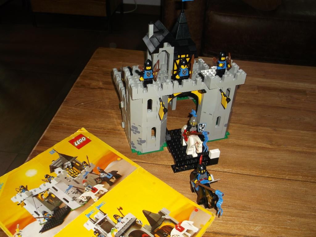 lego castle 6074, Kinderen en Baby's, Speelgoed | Duplo en Lego, Ophalen of Verzenden, Gebruikt, Complete set, Lego