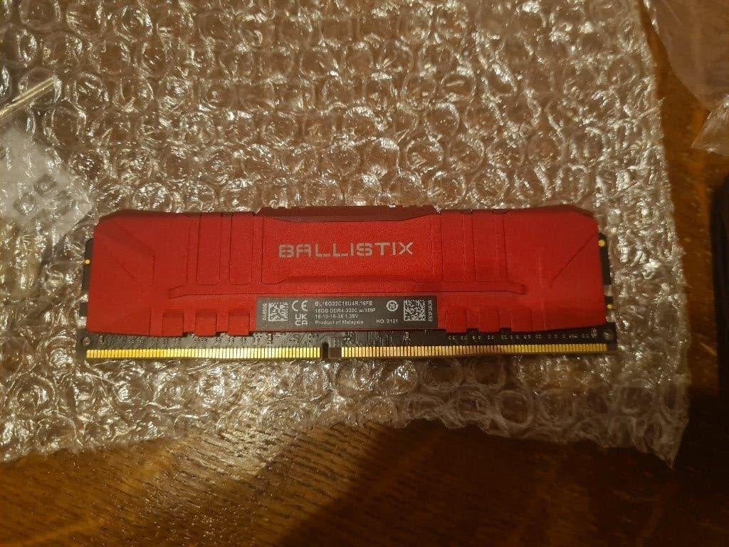 Foto 2 van DDR4 Crucial ballistix 1x16GB 3200 -> 3600 (E-die chip)