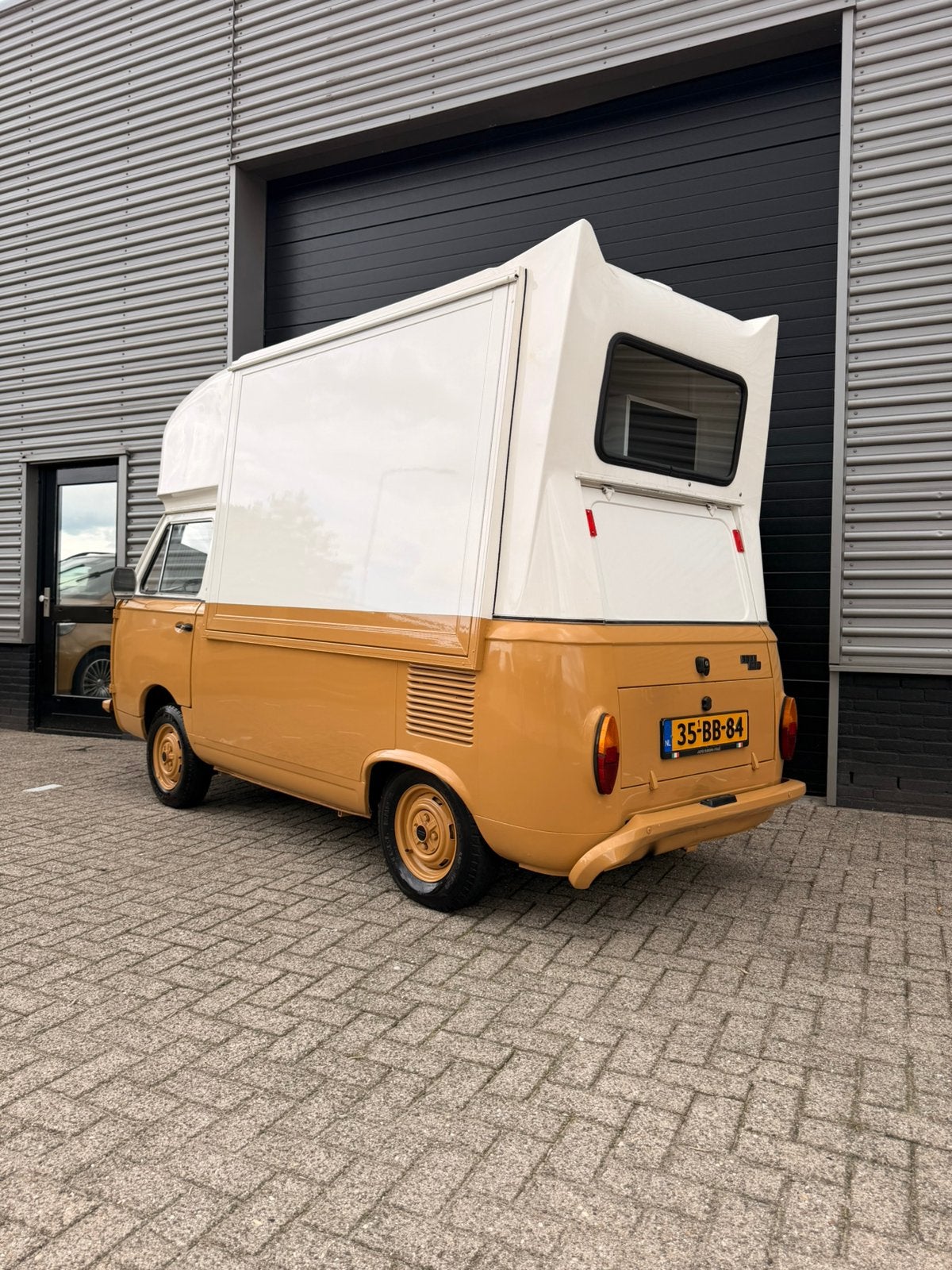 Fiat 900 Oldtimer Foodtruck – volledig gerestaureerd, foto 7