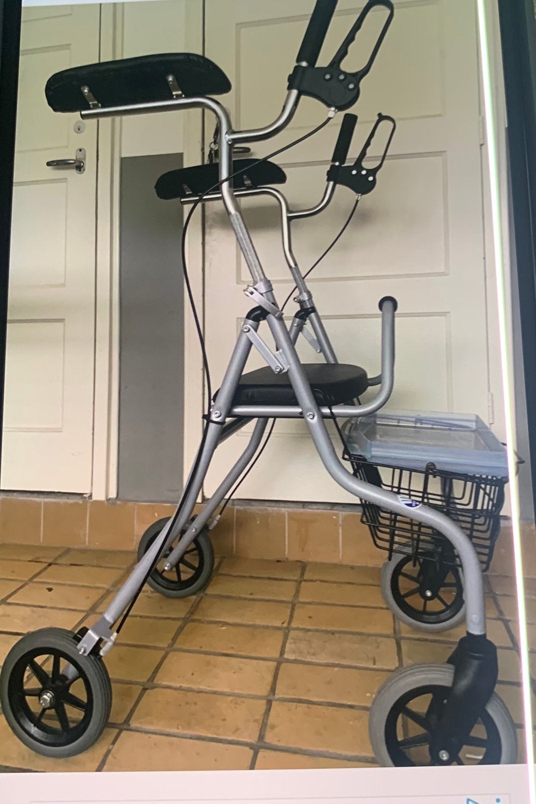 Nieuw rollator met armsteunen, Ophalen, Zo goed als nieuw