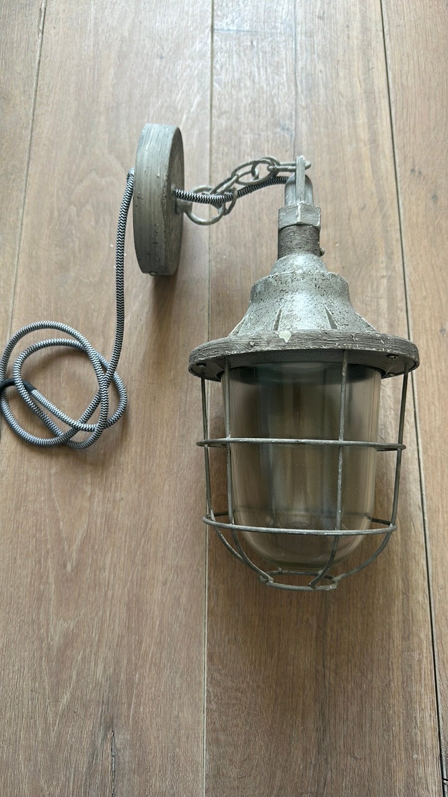 Industriële hanglamp betonlook, Ophalen of Verzenden, Zo goed als nieuw, Glas, Industrieel