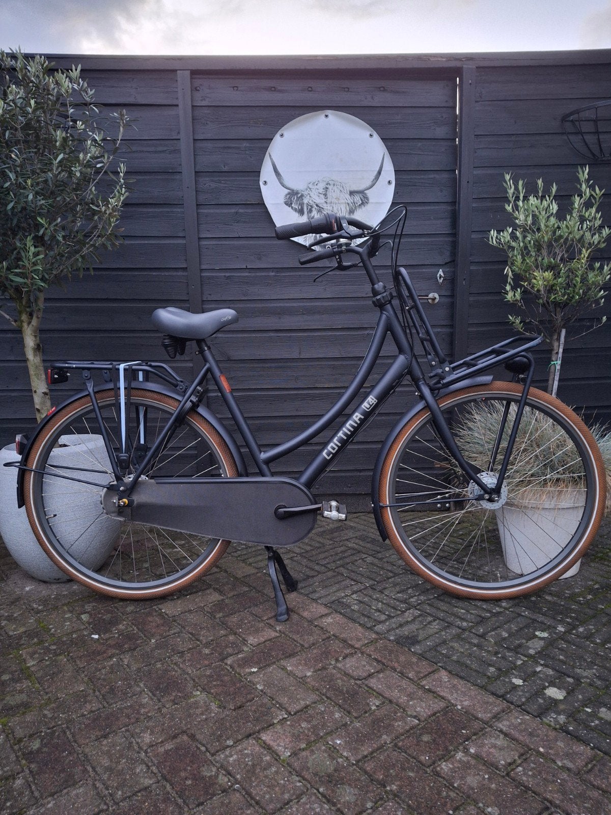Cortina U4 Transport ND7 damesfiets meisjesfiets 28 inch D57, Cortina transport fiets, Zo goed als nieuw, Handrem, Trommelrem