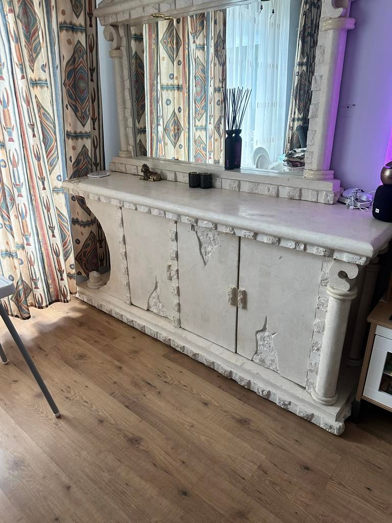Griekse meubelset: TV-kast, dressoir met spiegel en tafels, Ophalen