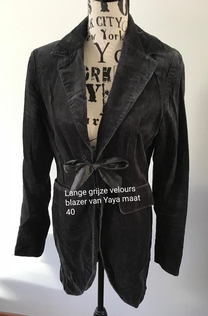 Grijze velours blazer van Yaya maat 40, Kleding | Dames, Maat 38/40 (M), Ophalen of Verzenden, Zo goed als nieuw, Yaya