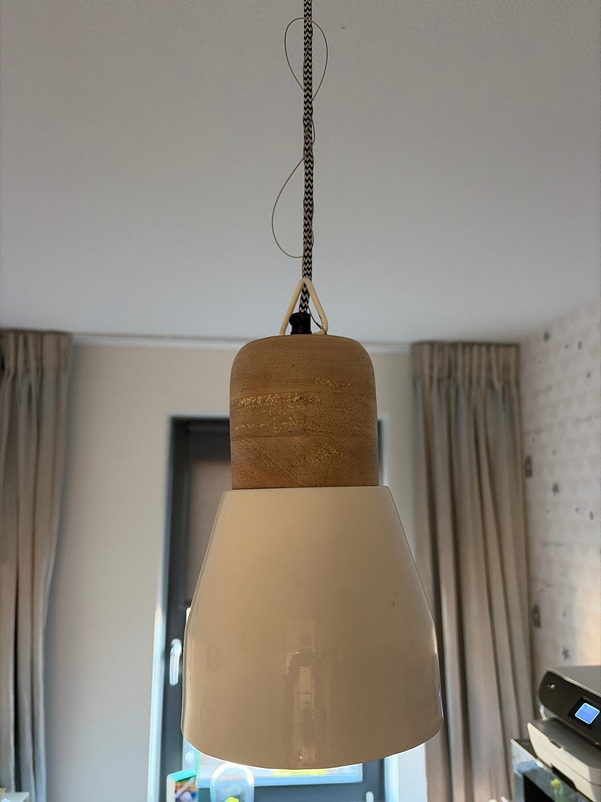Hanglamp met houten en witte kap be pure home, Ophalen, Gebruikt, Hout, E27 (groot)