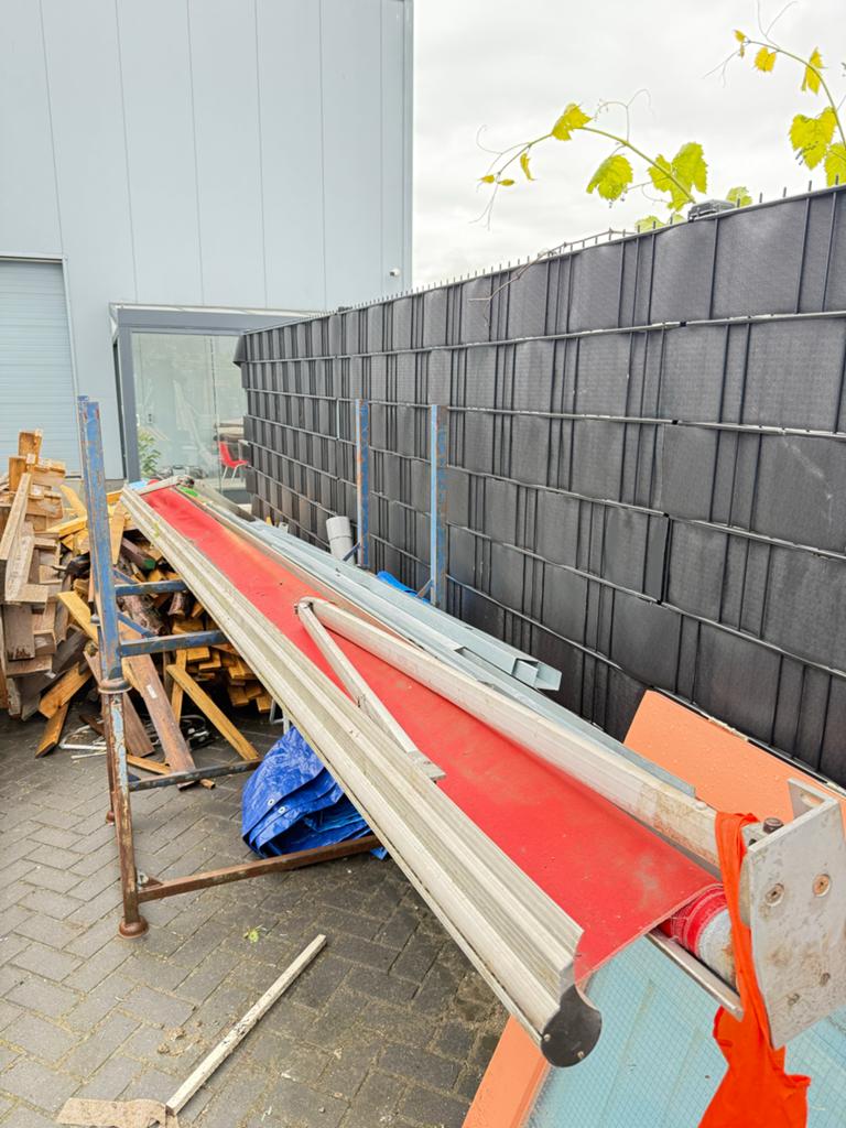 Zonnescherm - Rood doek, aluminium frame 450cm, Tuin en Terras, Zonneschermen, Gebruikt, Knikarmscherm, Minder dan 150 cm, 450 cm of meer