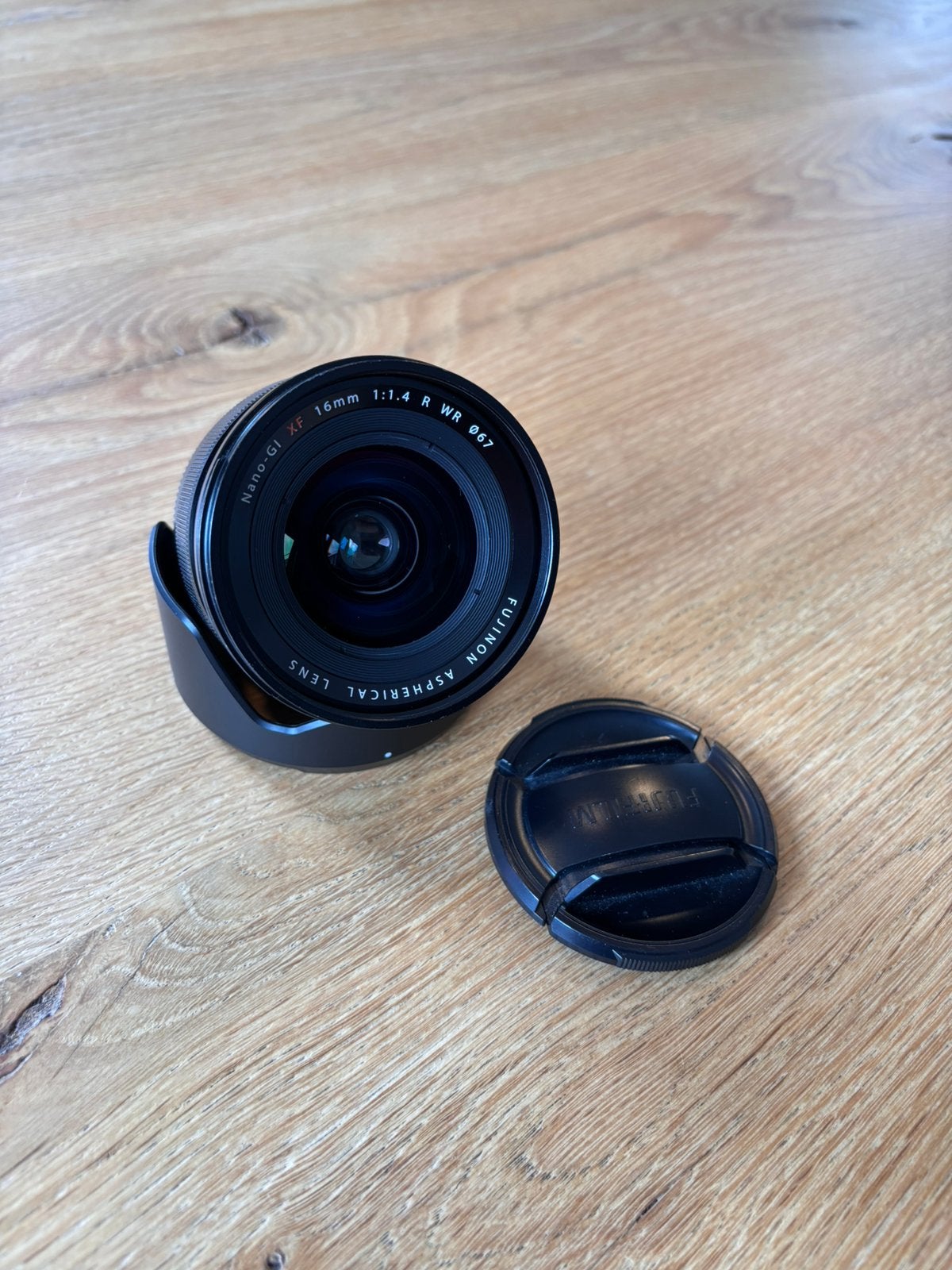 Fujinon XF 16mm f/1.4 R WR prime lens, Ophalen of Verzenden, Zo goed als nieuw, Groothoeklens