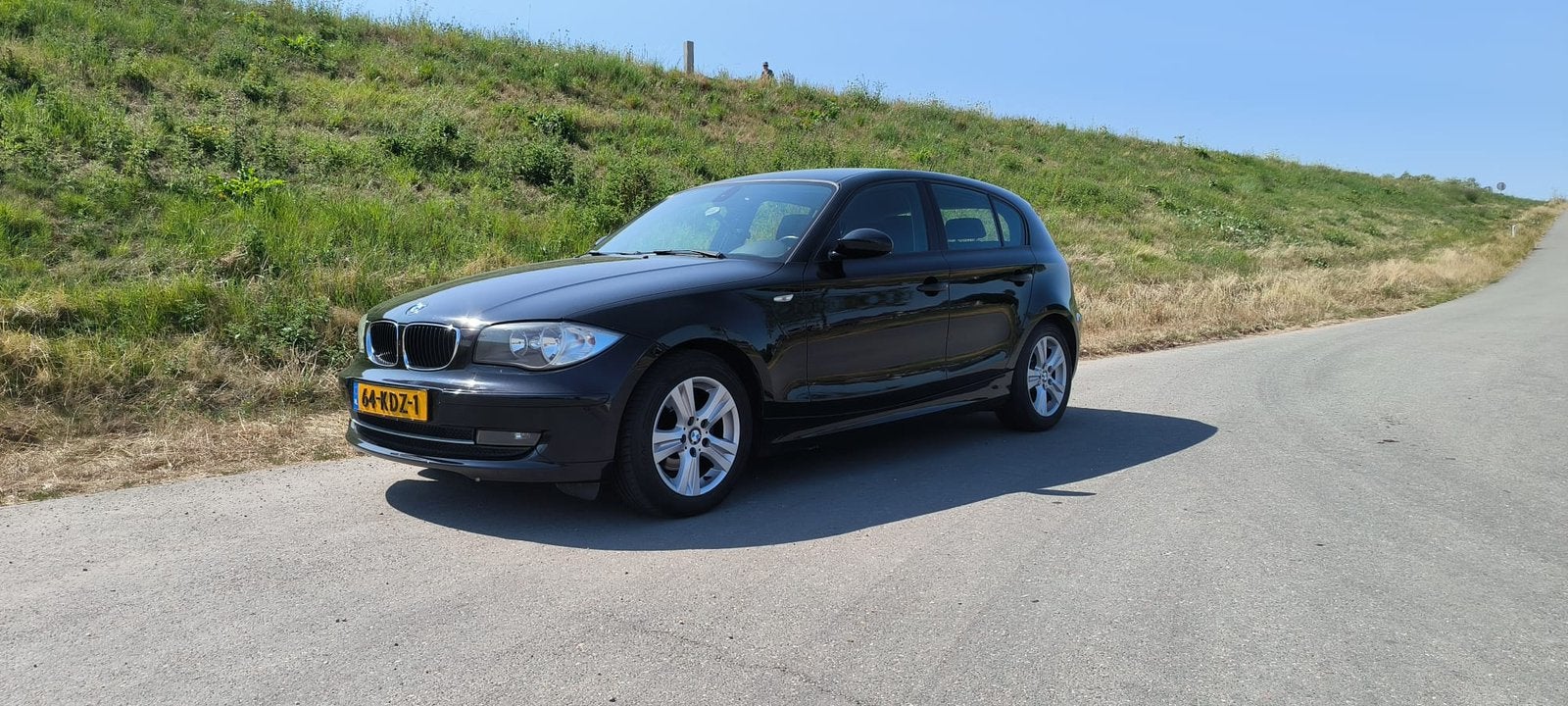 BMW 1-Serie 1.6 116I 5DR 2008 Zwart REVISIEMOTOR, 1-Serie, 4 cilinders, 1200 kg, Particulier