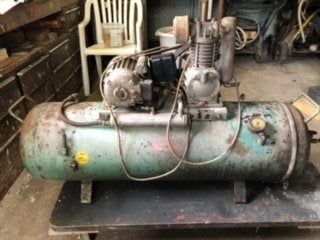 lucht compressor, Doe-het-zelf en Verbouw, Ophalen, Gebruikt, 100 liter of meer, 200 tot 400 liter/min