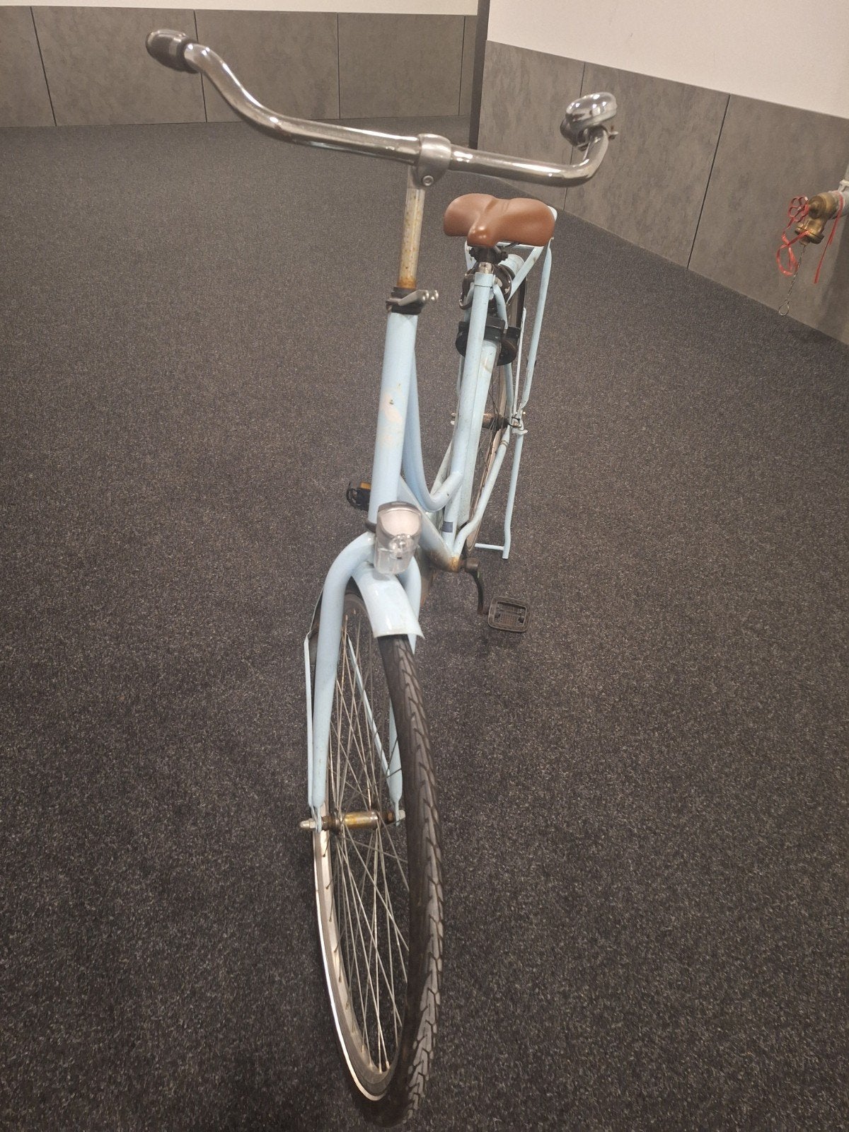 Lichtblauwe stadsfiets met bagagedrager, Terugtraprem, Ophalen, Overige merken, Gebruikt