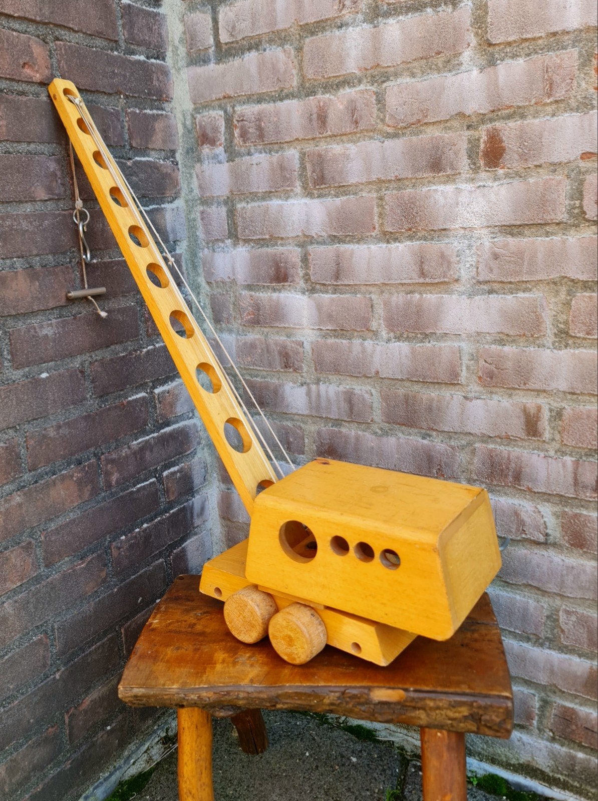 Hijskraan hout gemaakt West Germany nr 764 jaren 70 uniek, Antiek en Kunst, Antiek | Speelgoed, Ophalen