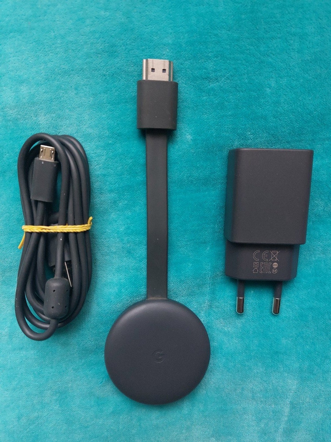 Google Chromecast V3, Audio, Tv en Foto, Mediaspelers, Ophalen of Verzenden, Zo goed als nieuw, HDMI