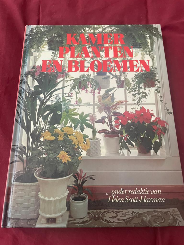 Kamer planten en bloemenboek uit 1978. Van Helen-Harman., Ophalen of Verzenden, Zo goed als nieuw, Tuinieren en Tuinplanten