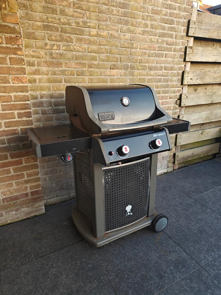 Weber Spirit E320 Classic Gasbarbecue (incl hoes en gasfles), Ophalen, Gebruikt, Weber