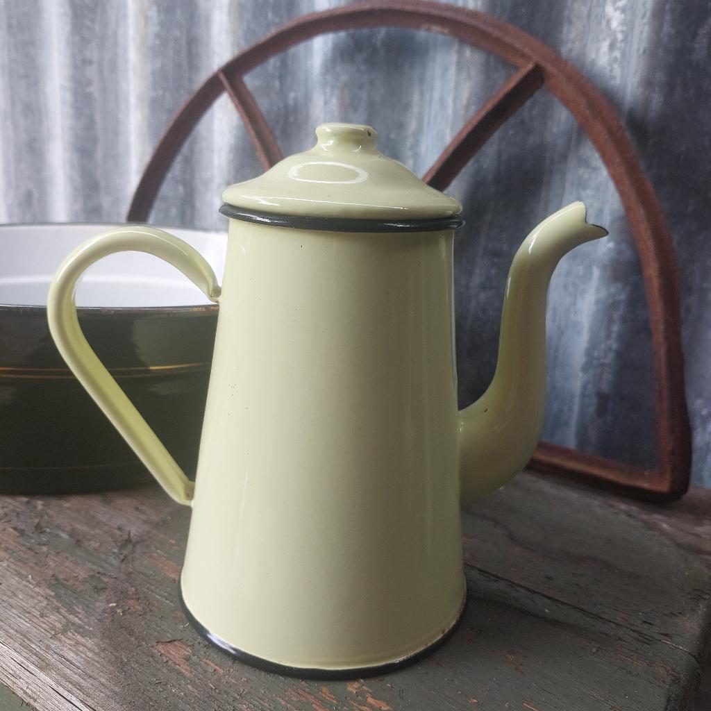 Mooie brocante emaille kan met deksel in vanille geel, Ophalen of Verzenden