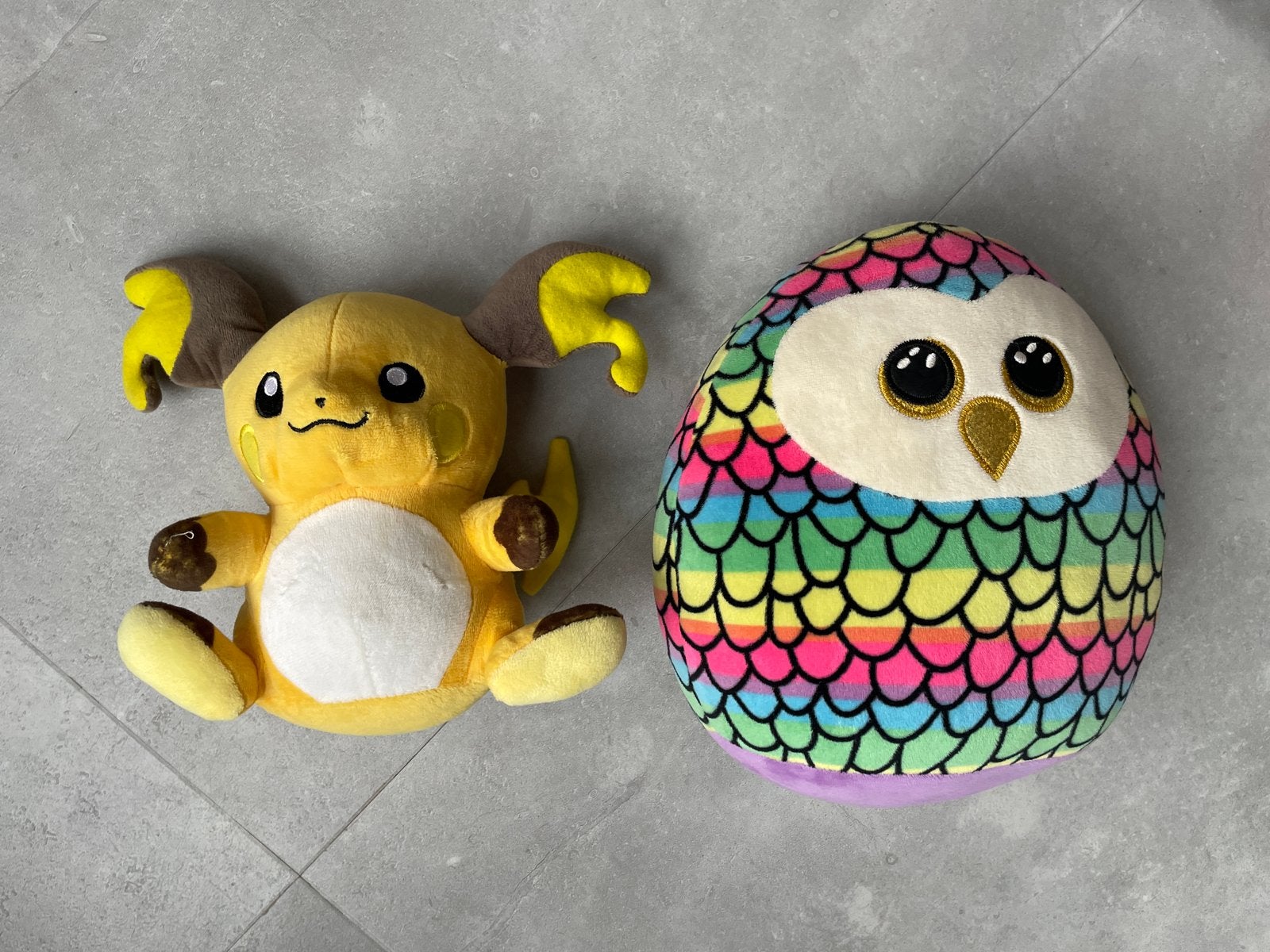 Koopje! Squish a Boo Owen Uil & Pokémon Raichu knuffels, Kinderen en Baby's, Ophalen of Verzenden, Zo goed als nieuw, Ty, Dinosaurus