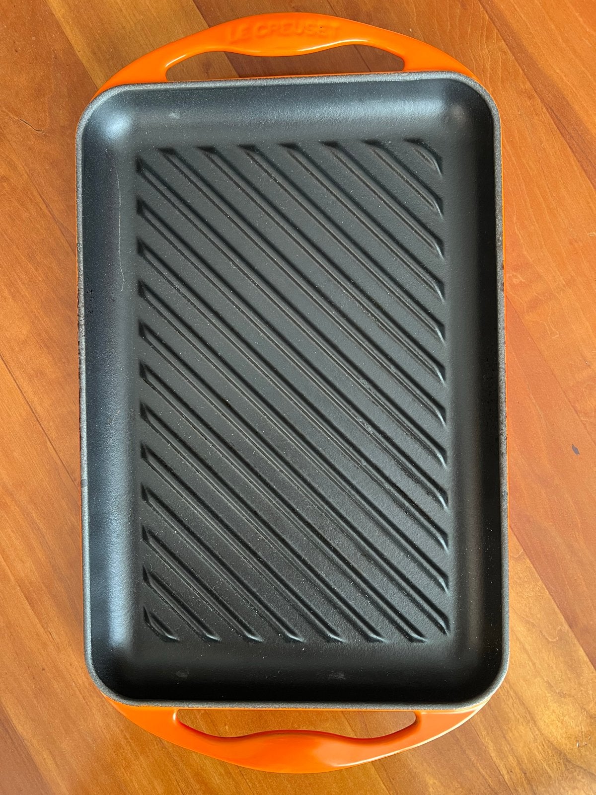 Le Creuset gietijzeren grillpan B22xL39 cm, goede staat, Huis en Inrichting, Ophalen of Verzenden, Gebruikt, Gietijzer, Koekenpan of Braadpan