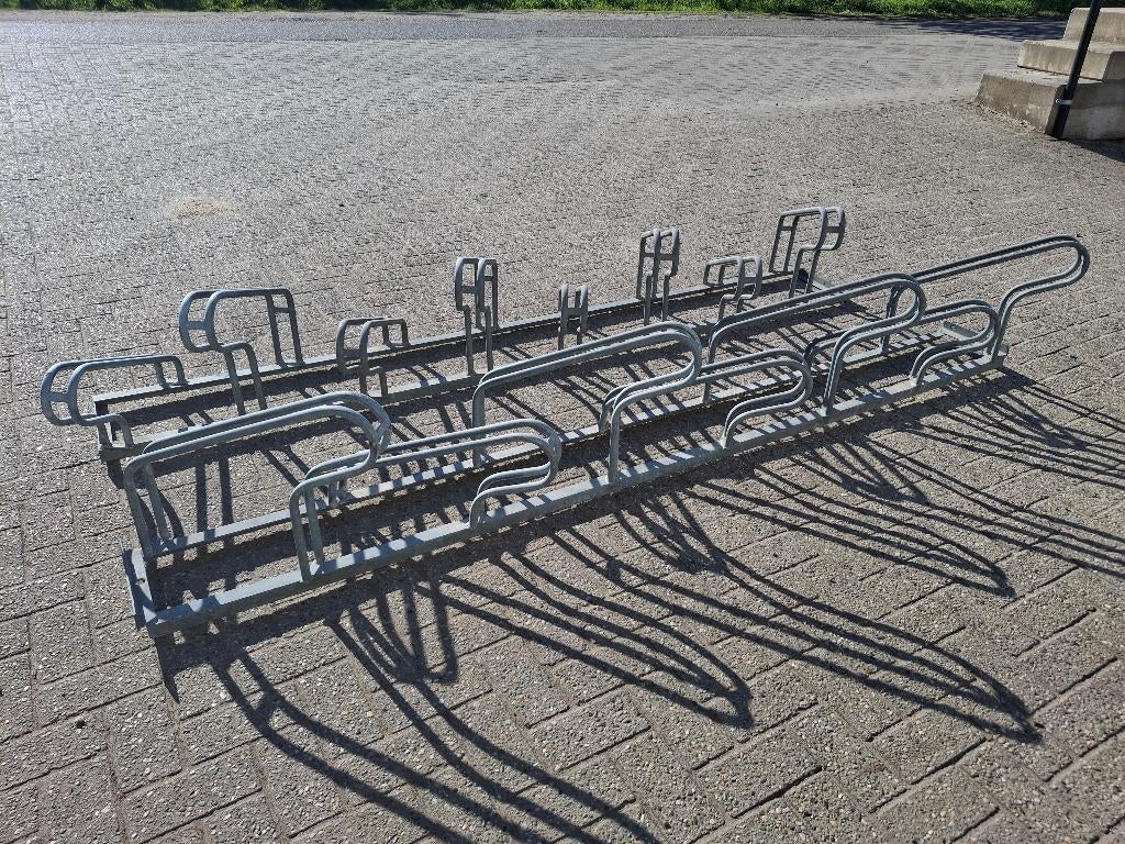 Fietsenrekken, Fietsen en Brommers, Ophalen, Zo goed als nieuw