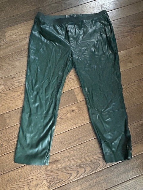 A13-Hema groene leren broek maat xl, Maat 46/48 (XL) of groter, Ophalen of Verzenden, Lang, Gedragen