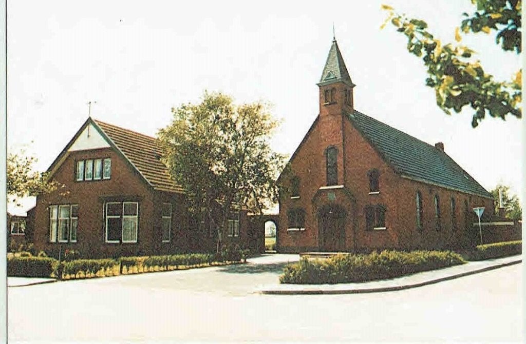 Ulrum Christelijk Gereformeerde Kerk, Verzamelen, Verzenden, 1960 tot 1980, Ongelopen, Gebouw