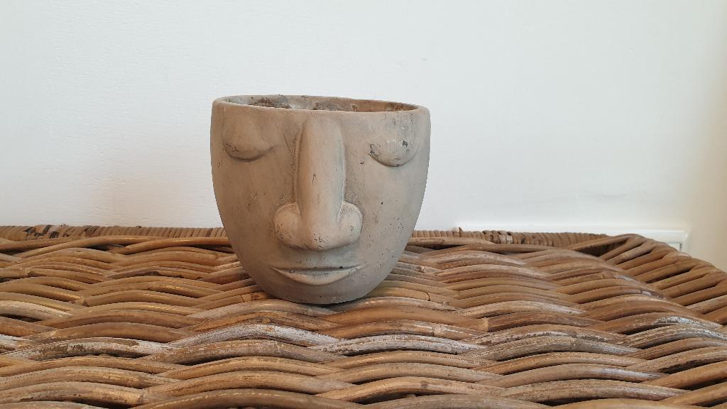 Bloempot Plantenpot Pot Hoofd Beige, Steen, Gebruikt, Rond, Ophalen of Verzenden