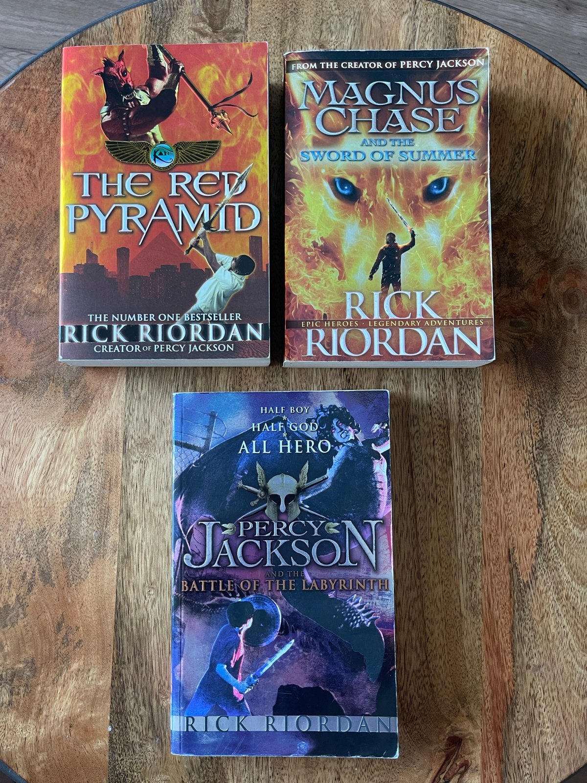 3 Engelse boeken van Rick Riordan o.a. Percy Jackson, Ophalen of Verzenden, Zo goed als nieuw