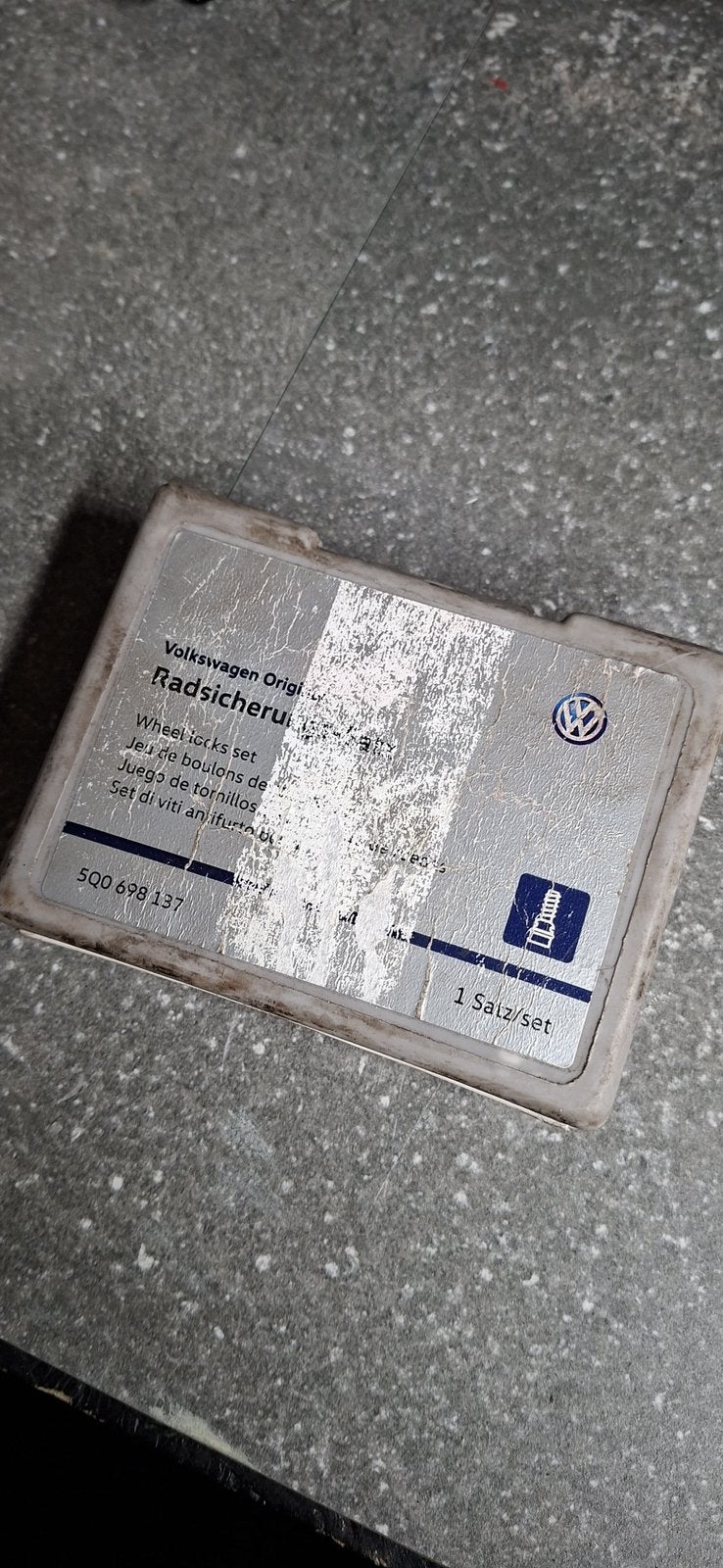 Slotbouten VAG origineel, Ophalen