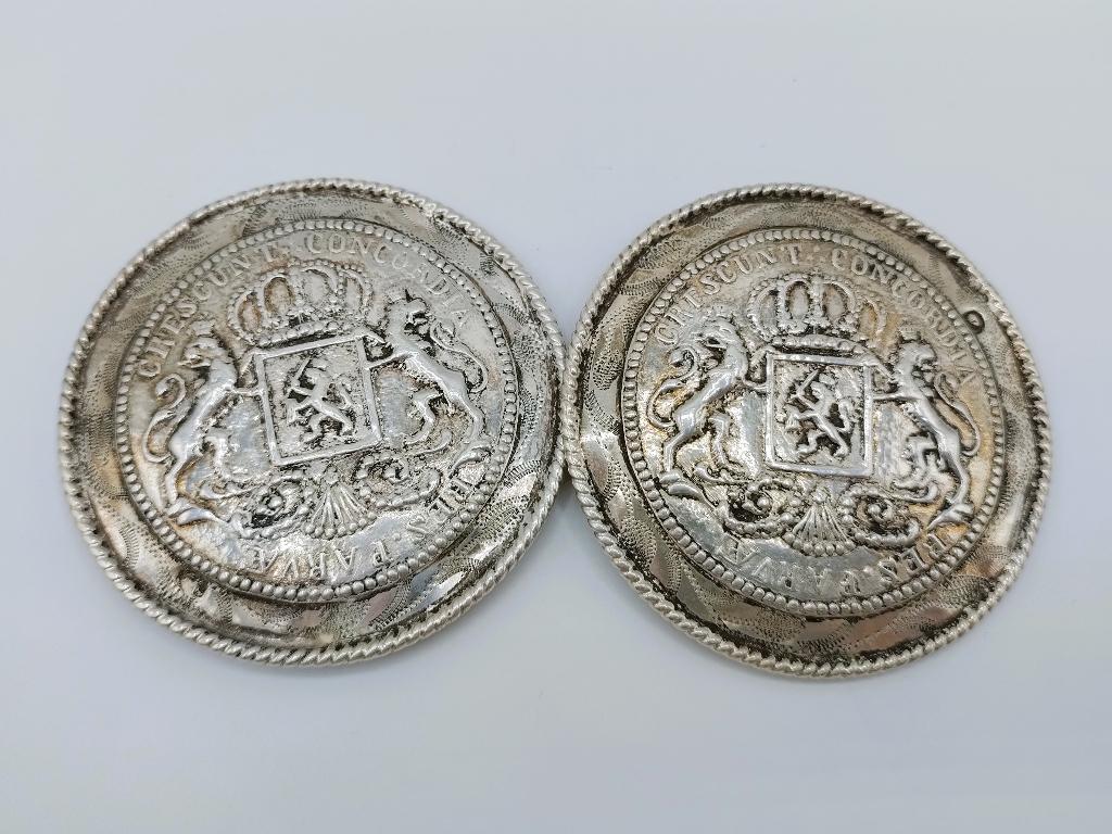 Antieke zilveren broekstukken, Walcheren, 1902, Verzenden, Zilver