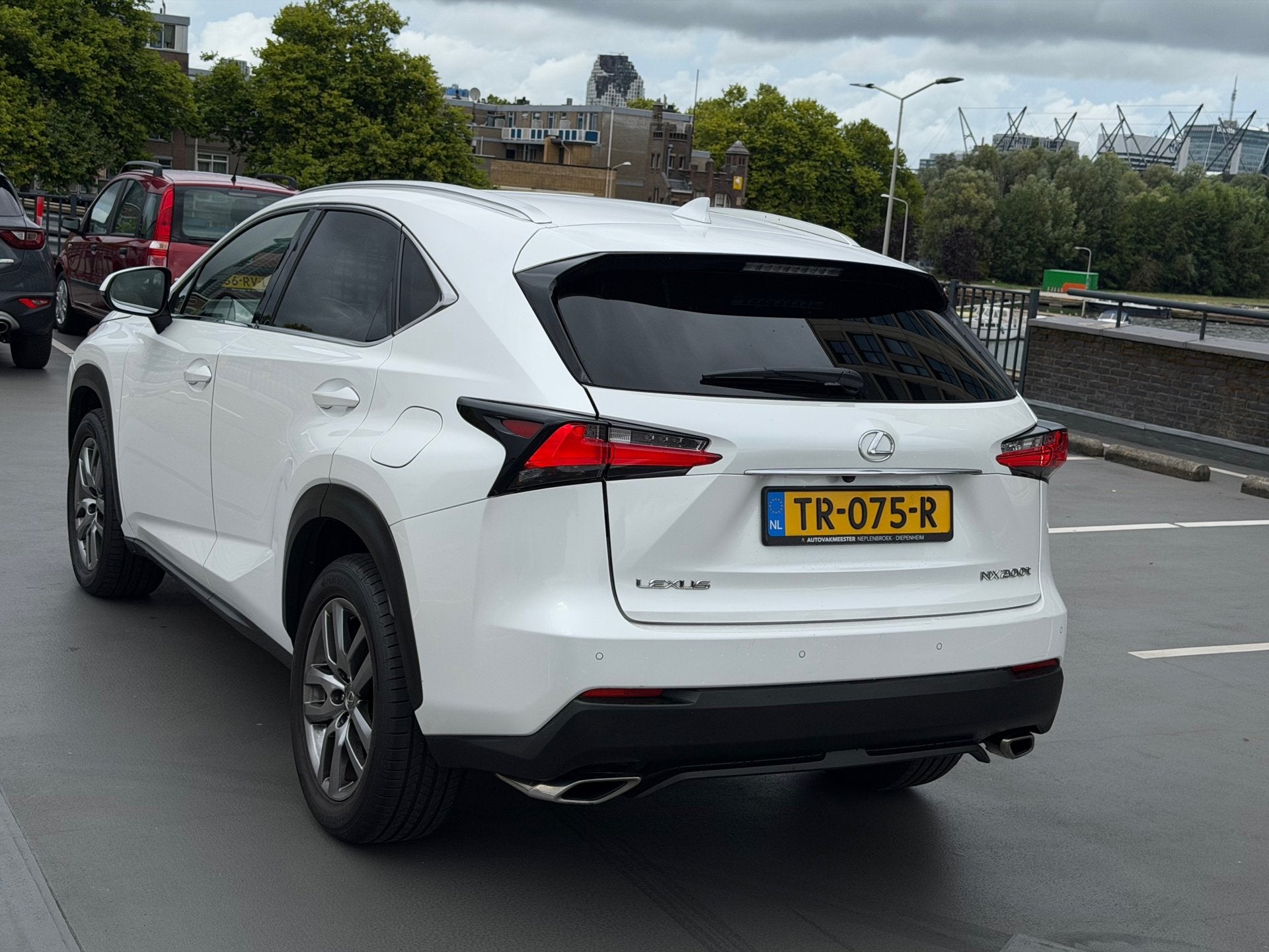 Lexus LEXUS NX200T Leer Camera Adaptief Cruise Nieuwe Banden, Auto's, Gebruikt, 4 cilinders, Wit, Leder