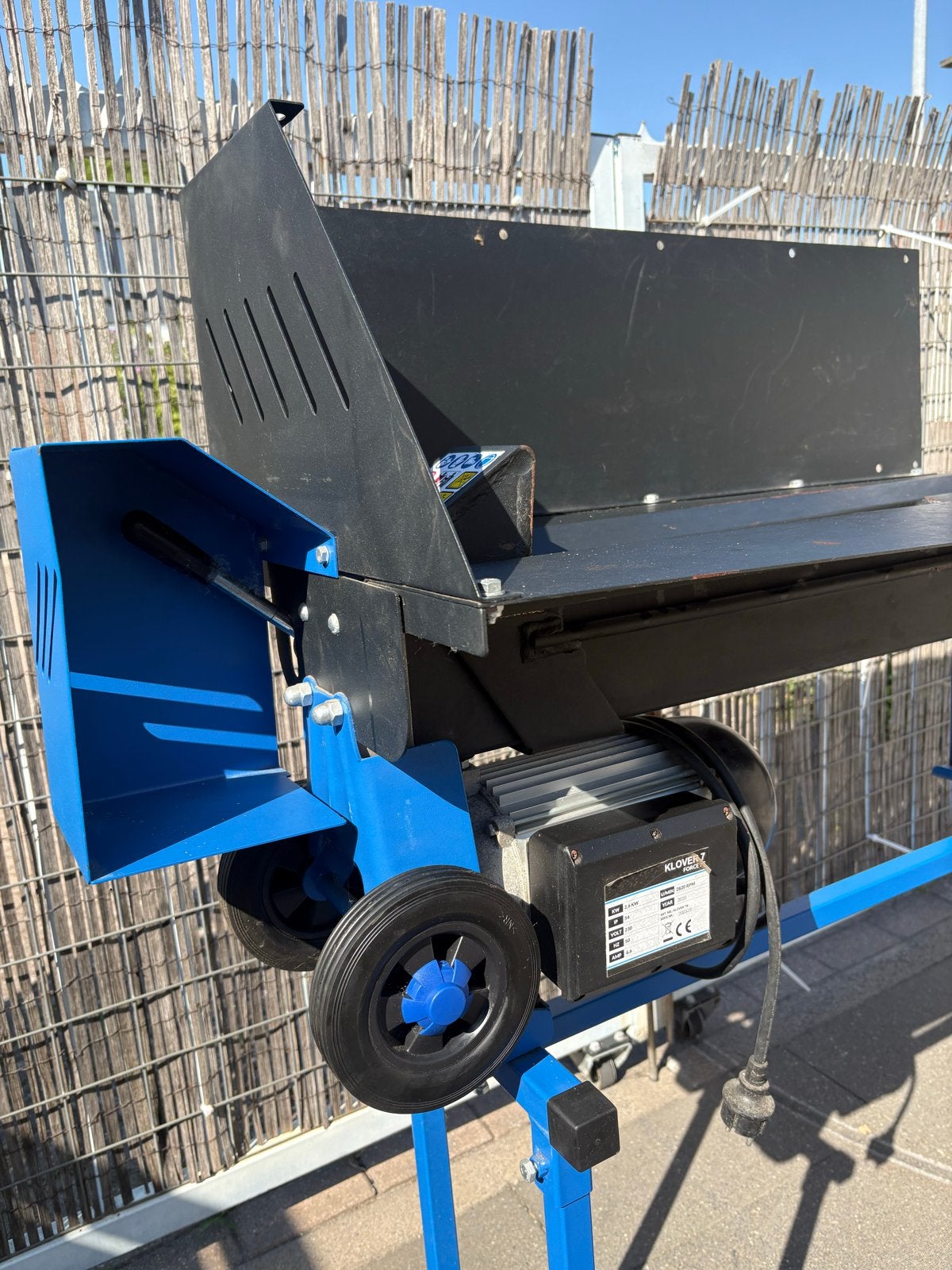 KLOVER 7 Force 7 Houtklover 7 ton - Elektrisch, 2.6 kW, Tuin en Terras, Ophalen, Gebruikt, Elektrisch, Liggend