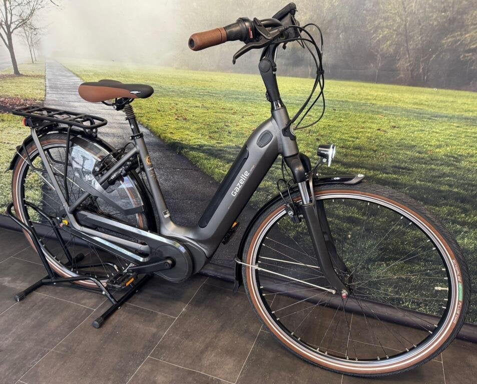 Gazelle Grenoble C7+ Elektrische fiets | 500WH | Middenmotor, Fietsen en Brommers, Koninklijke Gazelle N.V., Wilhelminaweg 8 6951 BP Dieren Nederland