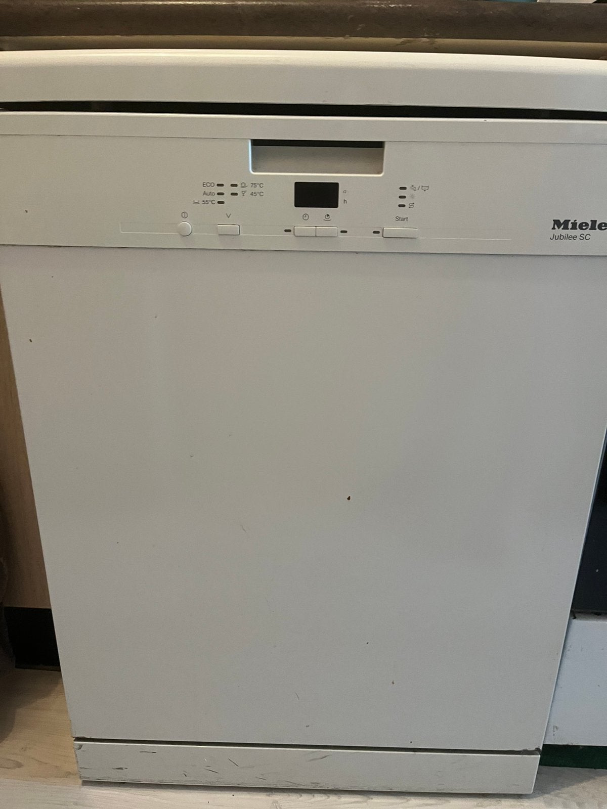 Miele vaatwasser (NiET WERKEND!!)gratis, Witgoed en Apparatuur, Vaatwasmachines, Ophalen, Niet werkend, Vrijstaand, Minder dan 85 cm