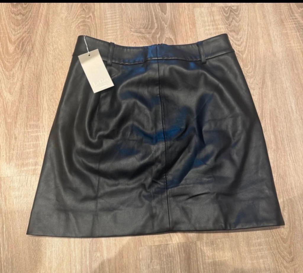 LeGer Linda Skirt - Zwart kunstleren rokje, Zwart, Maat 42/44 (L), Nieuw, Ophalen of Verzenden
