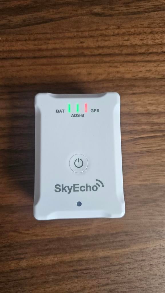 uAvionix SkyEcho 2 Portable ADSB Receiver / Transmitter, Ophalen, Zo goed als nieuw, Zender en Ontvanger