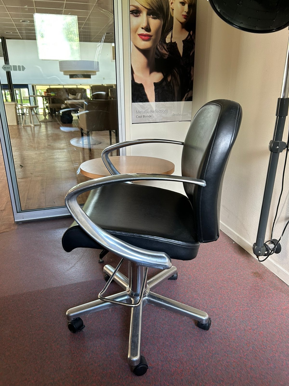 5 in hoogte verstelbare stoelen ook geschikt als kapperstoel, Huis en Inrichting, Stoelen, Ophalen, Grijs, Leer
