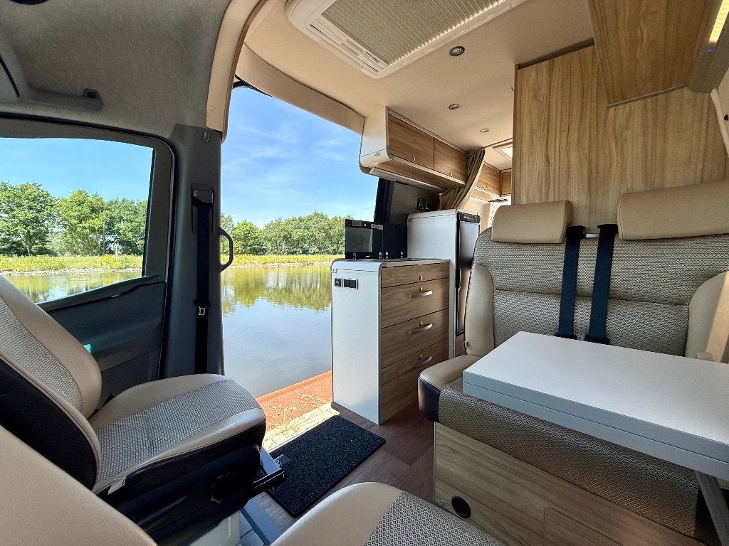 Foto 7 van Hymer Grand Canyon S Mercedes 316 CDI buscamper automaat