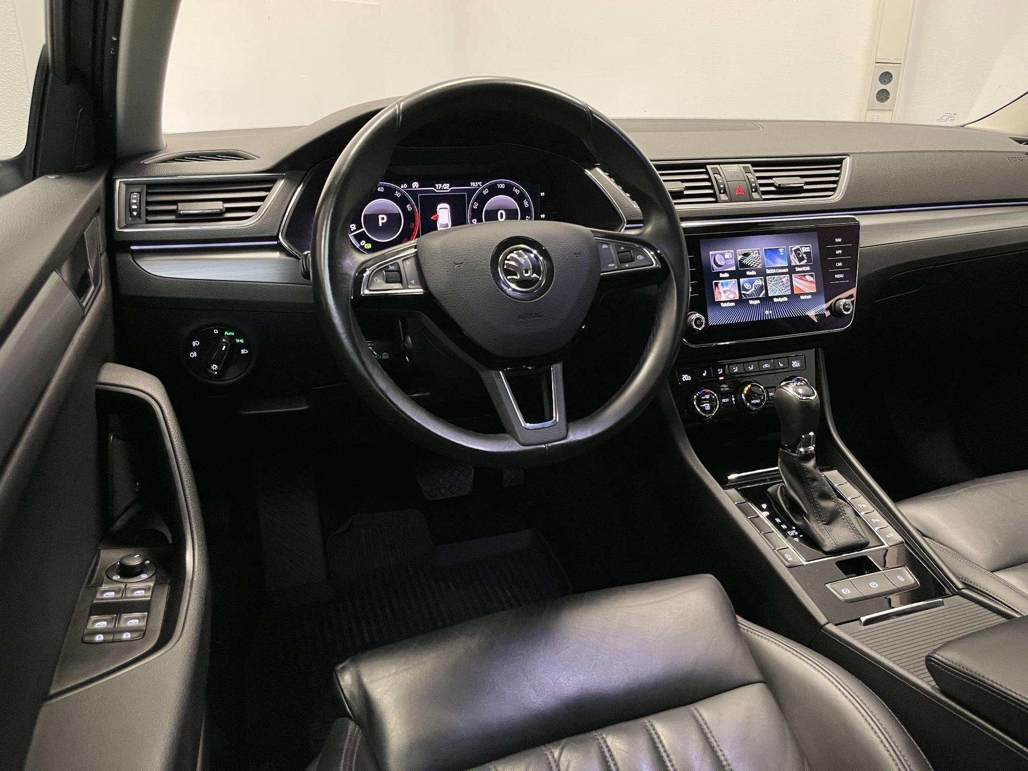 Skoda Superb Combi 1.5 TSI ACT Style Business | TREKHAAK | L, Dealer onderhouden, 730 kg, 4 cilinders, 150 pk