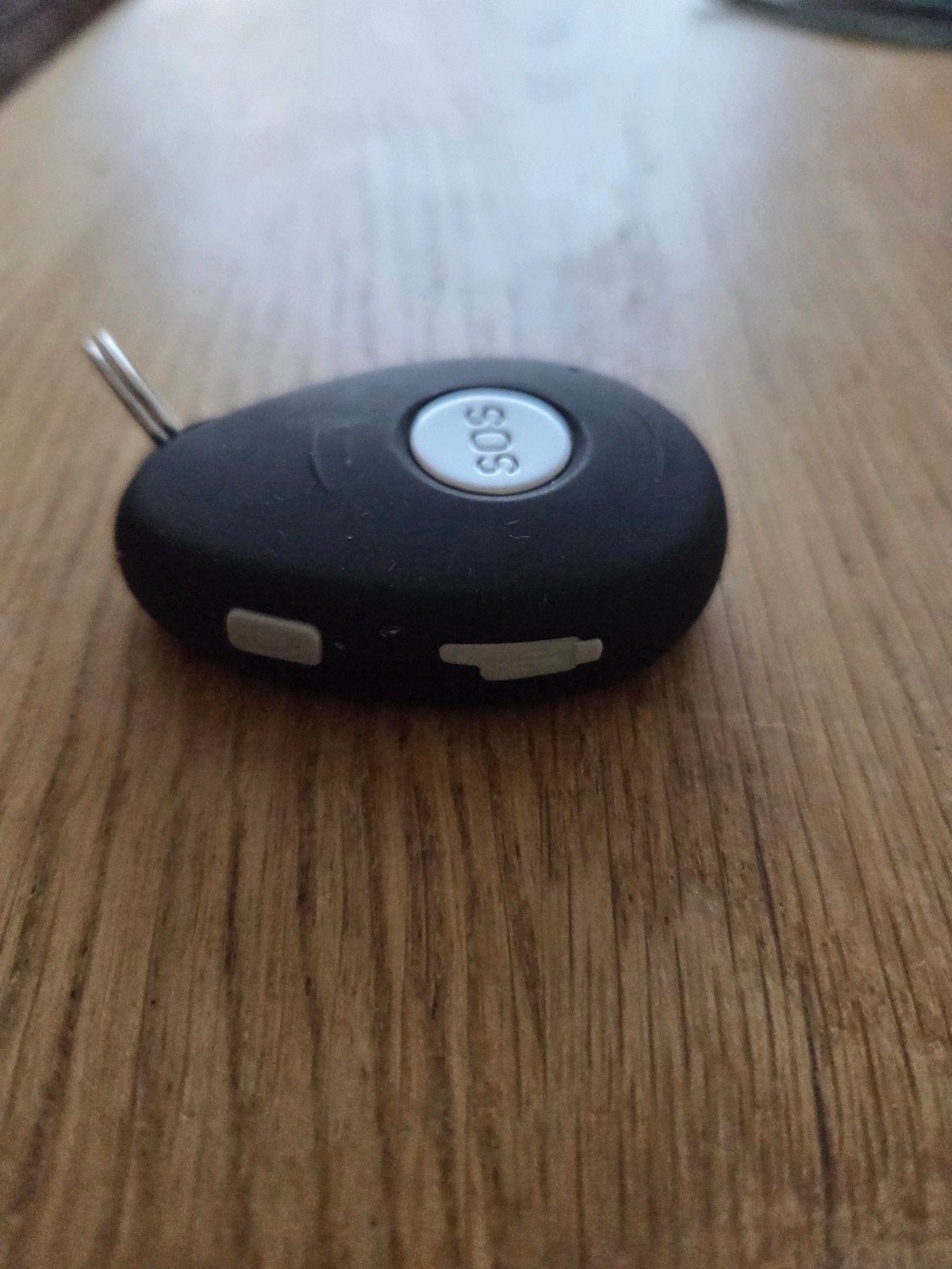 Spotter SOS-alarmhanger voor extra veiligheid, Ophalen of Verzenden, Zo goed als nieuw, Telefoonhanger of Accessoire, Universeel