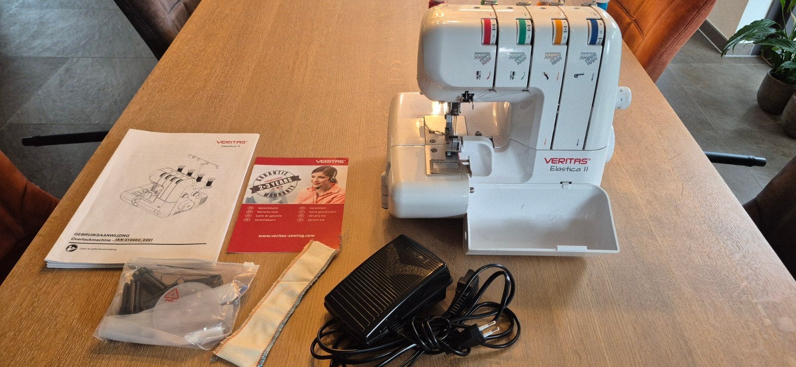 VERITAS Elastica II Lockmachine - z.g.a.n., Ophalen of Verzenden, Zo goed als nieuw, Lockmachine, Overige merken