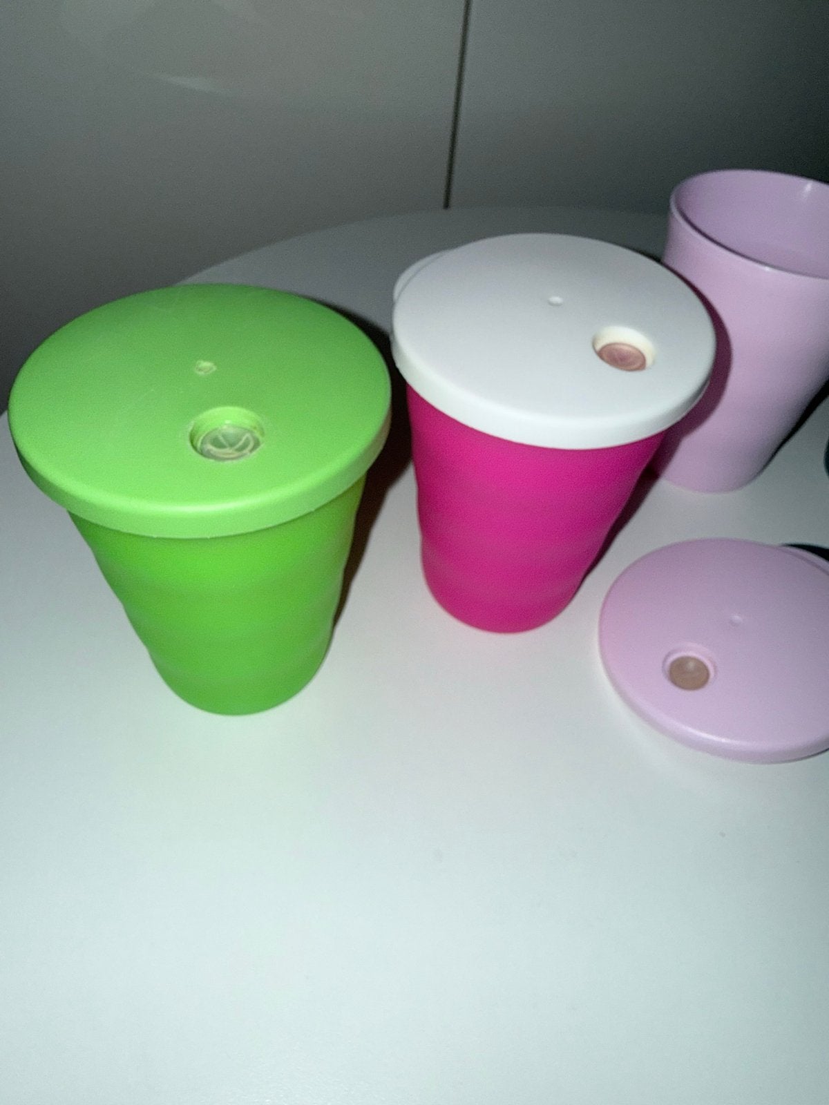 Set van 5 originele Tupperware rietjesbekers met deksels, Overige kleuren, Beker of Kan, Nieuw, Ophalen of Verzenden