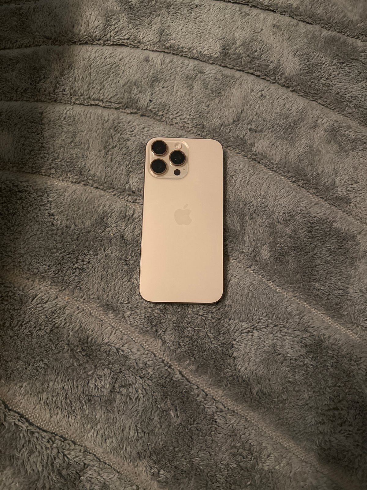 iPhone 16 Pro Max 256 GB Goud - Zo goed als nieuw, Telecommunicatie, Mobiele telefoons | Apple iPhone, IPhone 16 Pro Max, Zo goed als nieuw