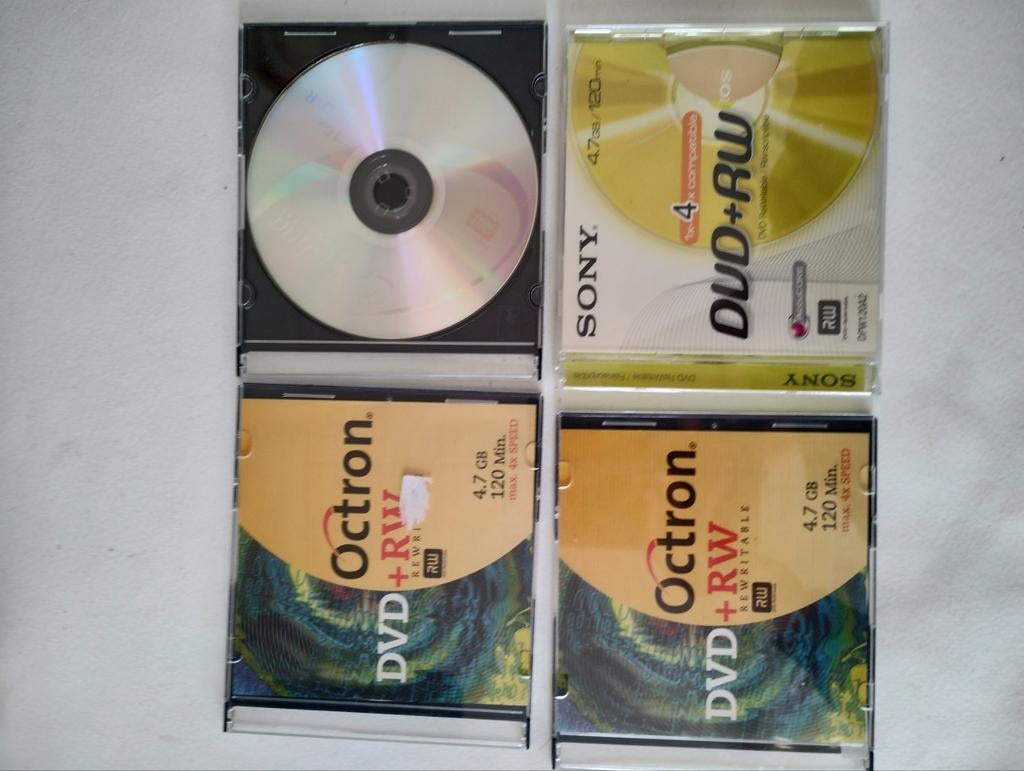 DVD+RW schijven - Sony en Octron (4 stuks), Gebruikt, Herschrijfbaar, Ophalen of Verzenden, Dvd