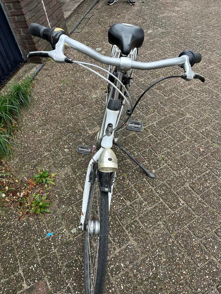 Gazelle damesfiets - Wit/Grijs, Ophalen, Velgrem, Versnellingen, Zo goed als nieuw