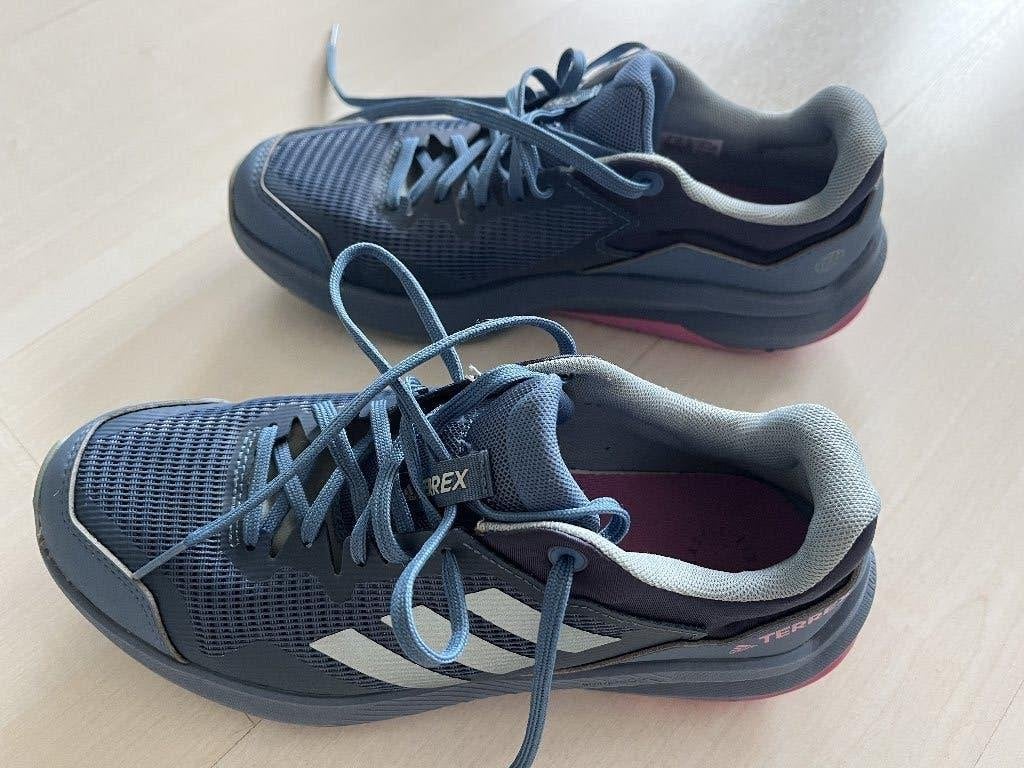 trailschoenen, Sport en Fitness, Loopsport en Atletiek, Adidas, Hardloopschoenen, Ophalen of Verzenden, Zo goed als nieuw