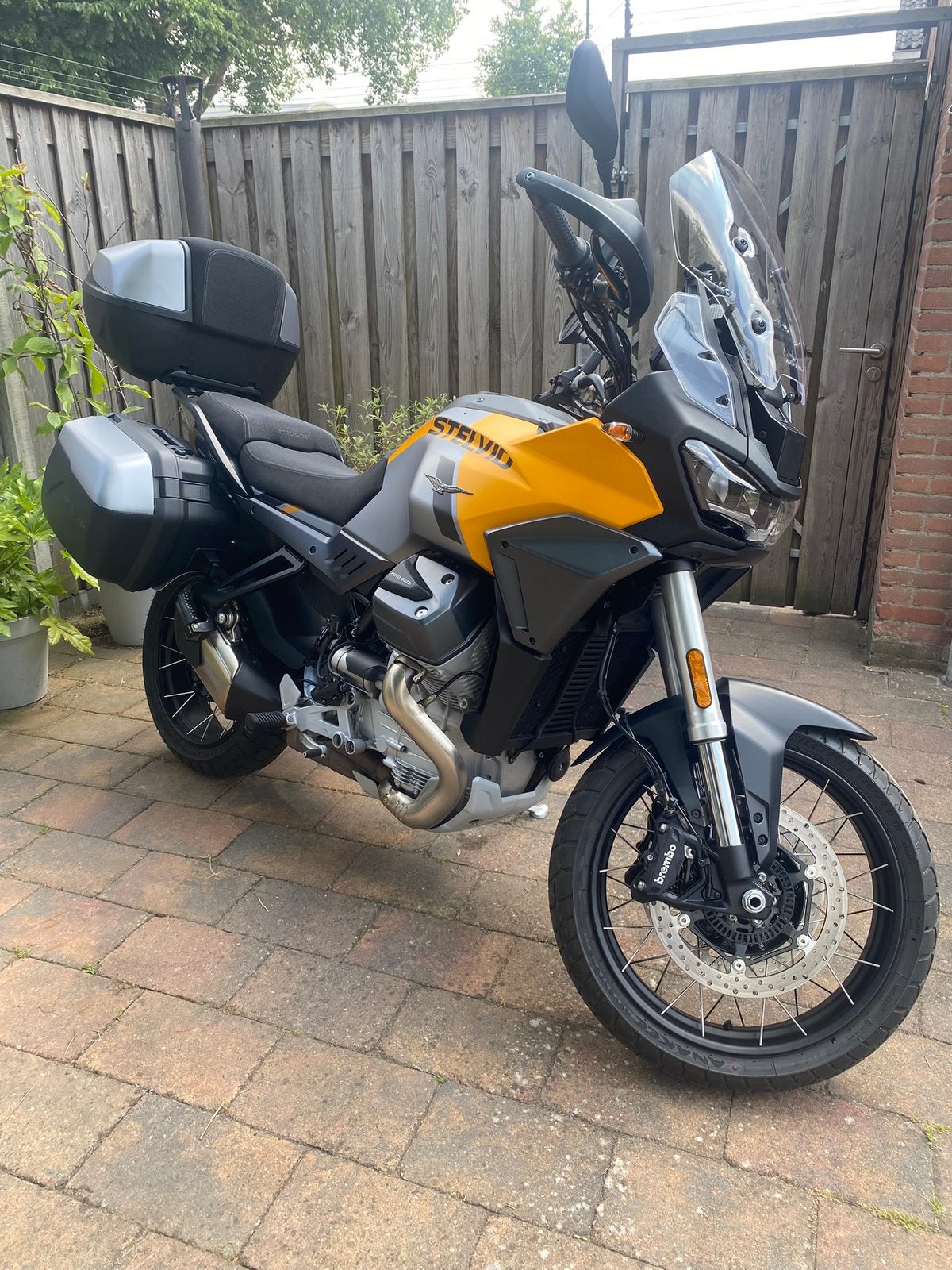 Moto Guzzi Stelvio PFF, 2 cilinders, Occasion, Handvatverwarming, Motorrijbewijs A