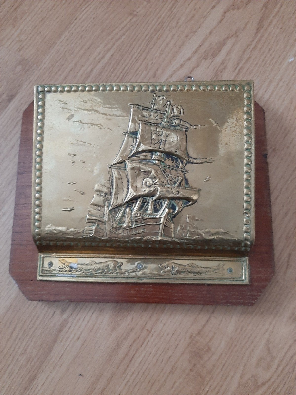 Antieke Koperen Posthouder met Scheepsreliëf, Antiek en Kunst, Ophalen of Verzenden